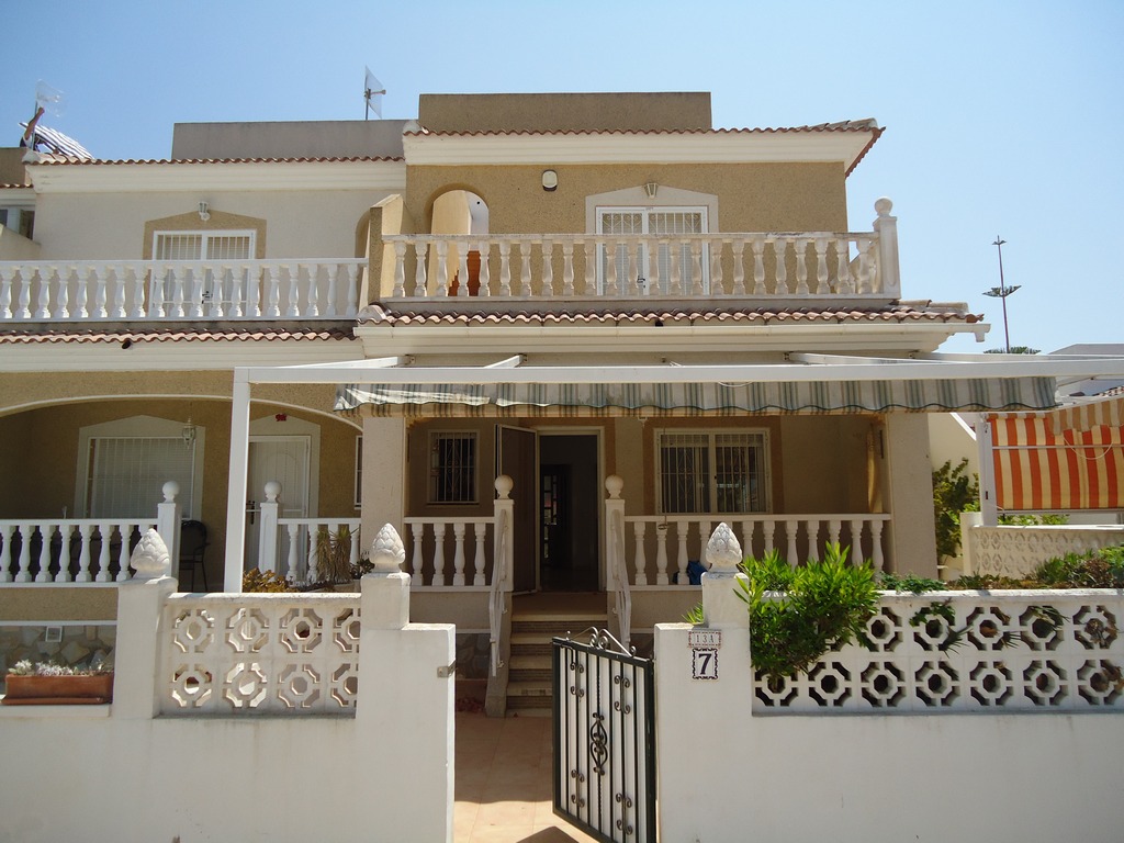 Townhouse for sale in Benijófar Monte Azul €76,000 (CM3385)